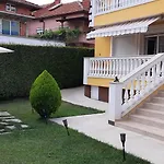 Mariana - Luxury Private Guest