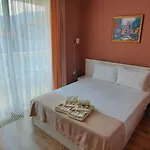 Mariana - Luxury Private Guest Gasthuis 4*