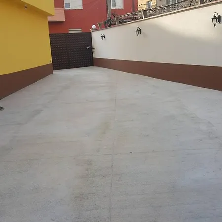 Къща за гости Mariana - Guest