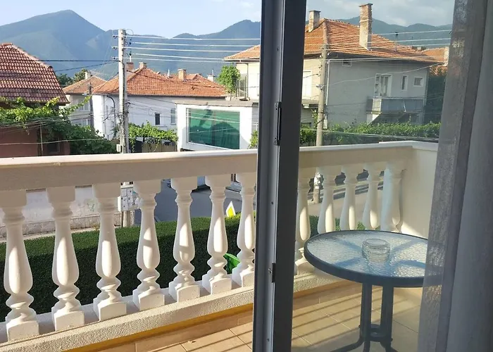 Mariana - Guest Къща за гости